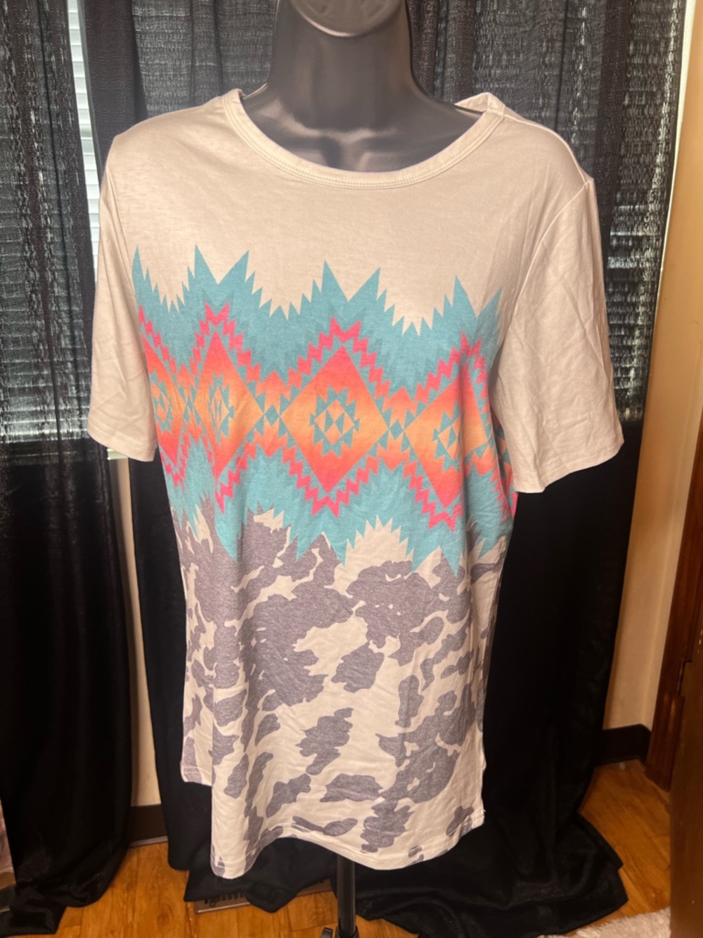 Women’s Short Sleeve Aztec Print Tee - White with Turquoise & Coral